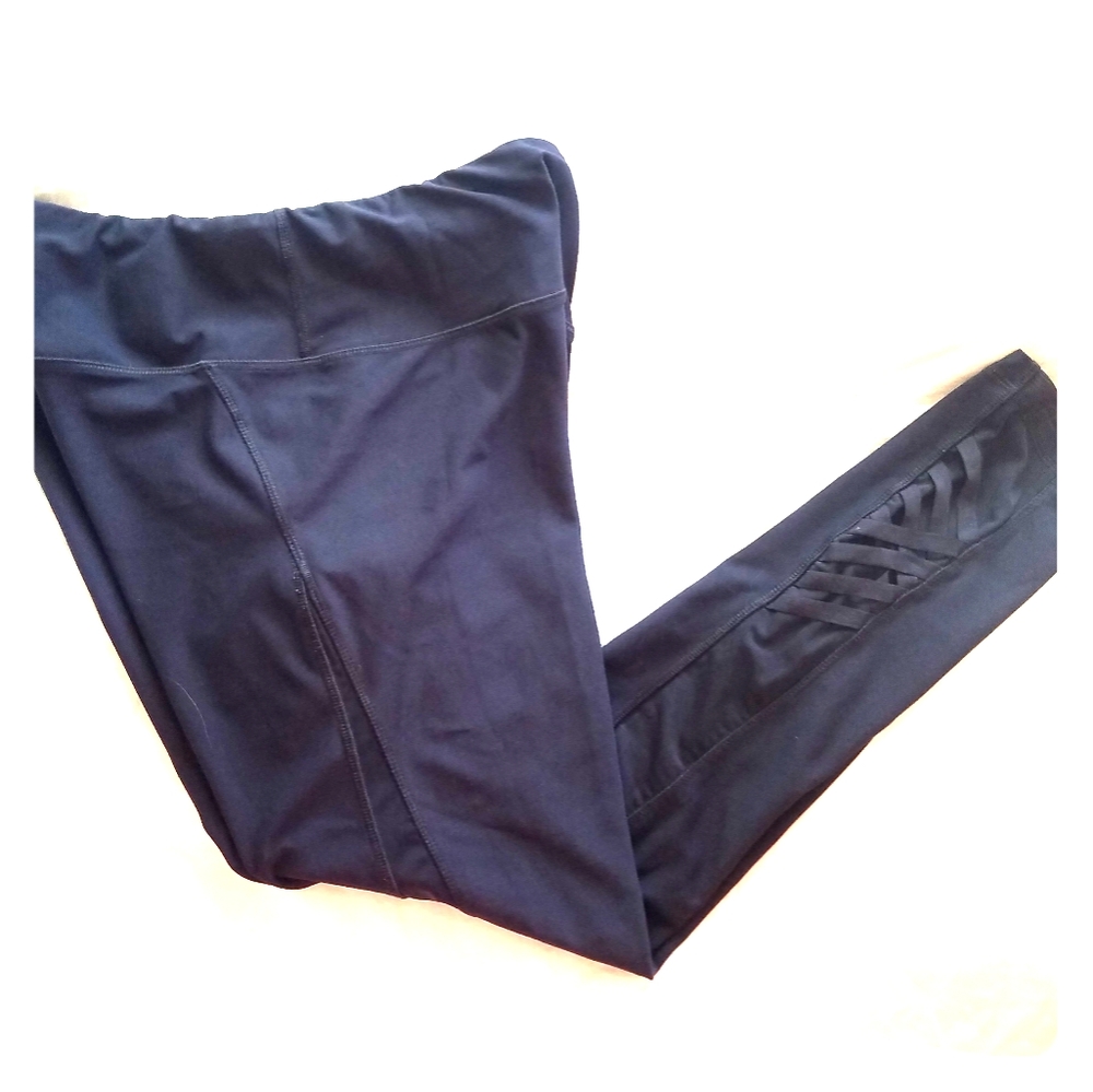 90 Degree Cutout Leggings